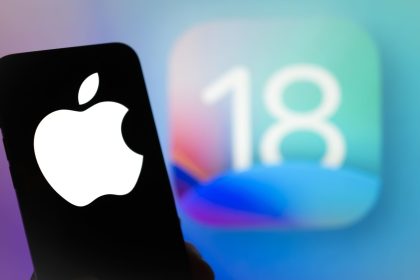 I installed iOS 18.4 dev beta and the big Siri intelligence update is nowhere to be found