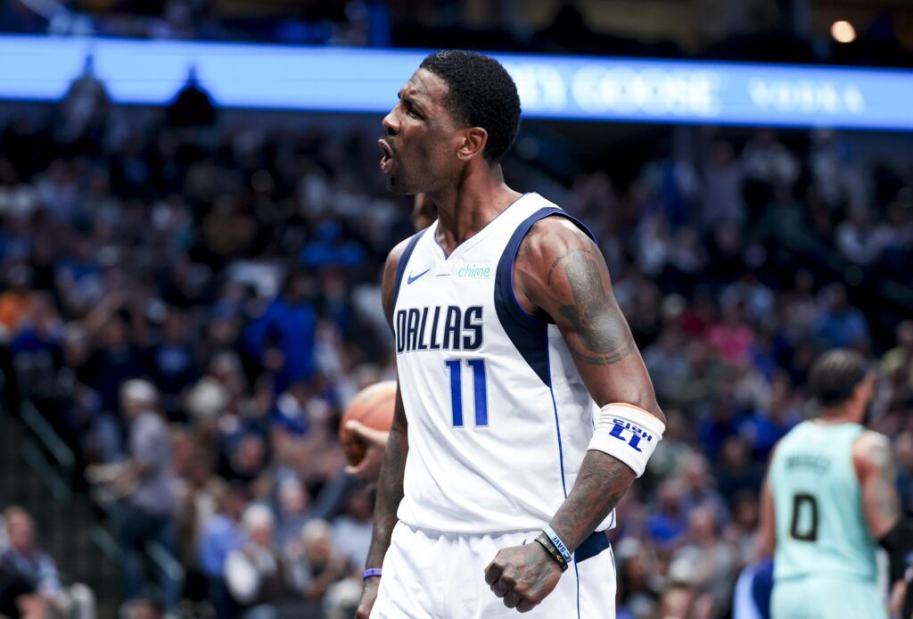 Mavericks Fans Chant ‘MVP’ After Kyrie Irving Channels Kobe Bryant’s Iconic Move Despite Injury