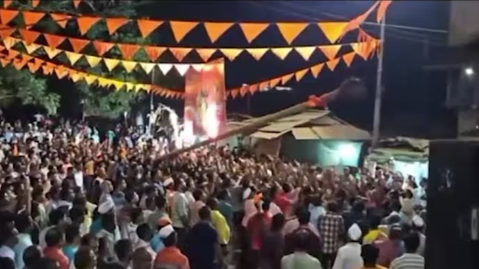 महाराष्ट्र: रत्नागिरि में होली जुलूस के दौरान मस्जिद का गेट तोड़ने का मामला, अब पुलिस का आया बयान
