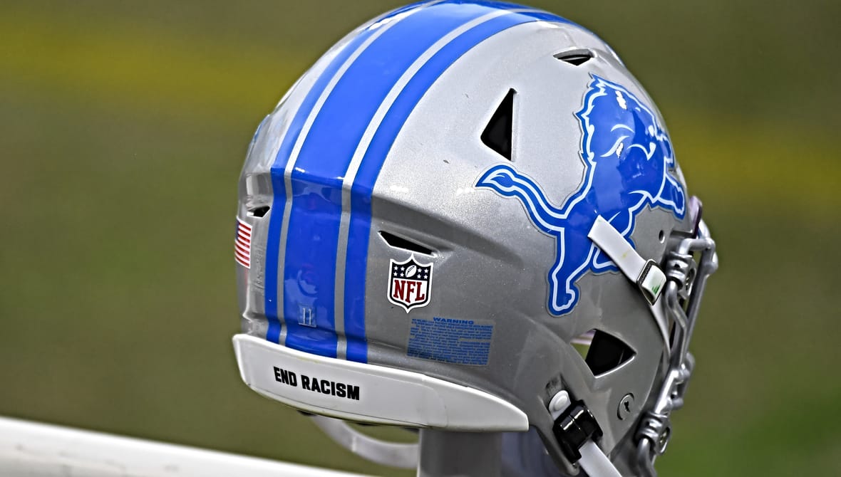 Former Viking Re-Signs with Lions