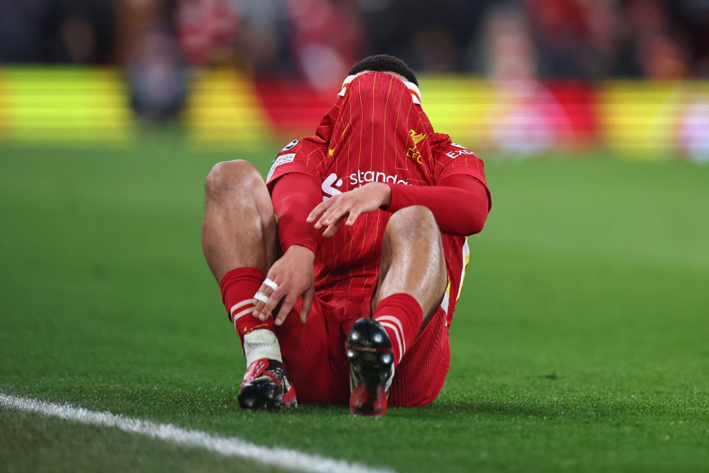 Liverpool star ‘in trouble’ for League Cup final as Arne Slot issues injury update