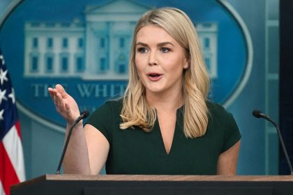 White House press secretary says Statue of Liberty going nowhere, replies to French politician