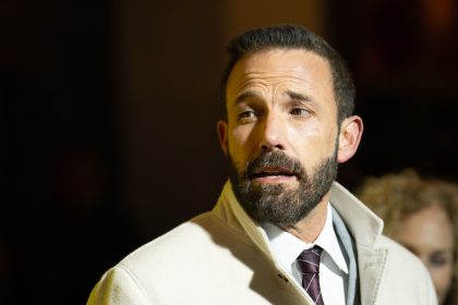 Ben Affleck comforted by teen daughter Violet who is the spitting image of mom Jennifer Garner