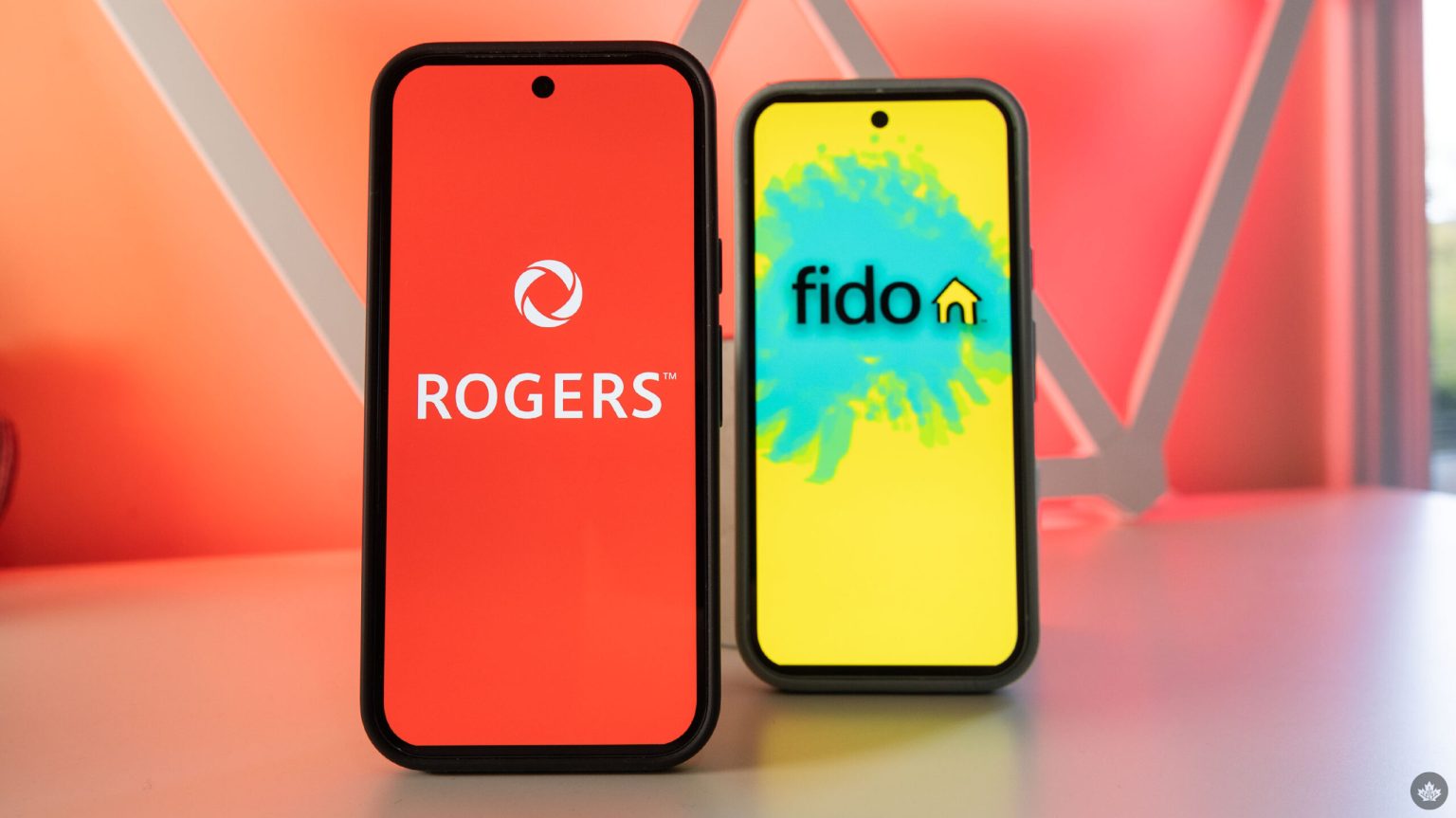 Some Rogers, Fido mobile users getting $3/mo price hike in April