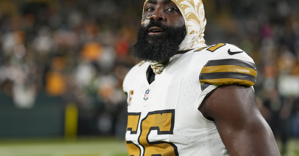 Saints restructure LB Demario Davis