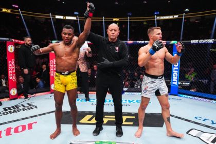 UFC 313 star admits that his opponent should have won following robbery claims