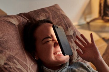 Study finds AI-generated meme captions funnier than human ones on average