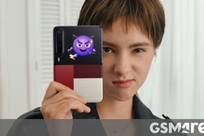 Huawei Pura X clamshell foldable arrives with a revolutionary design idea