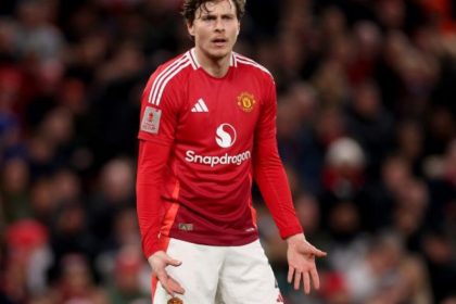 Victor Lindelof breaks silence on his future at Manchester United
