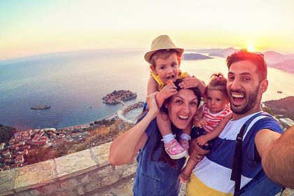 Hot travel trend turns vacations into multi-generational family affairs