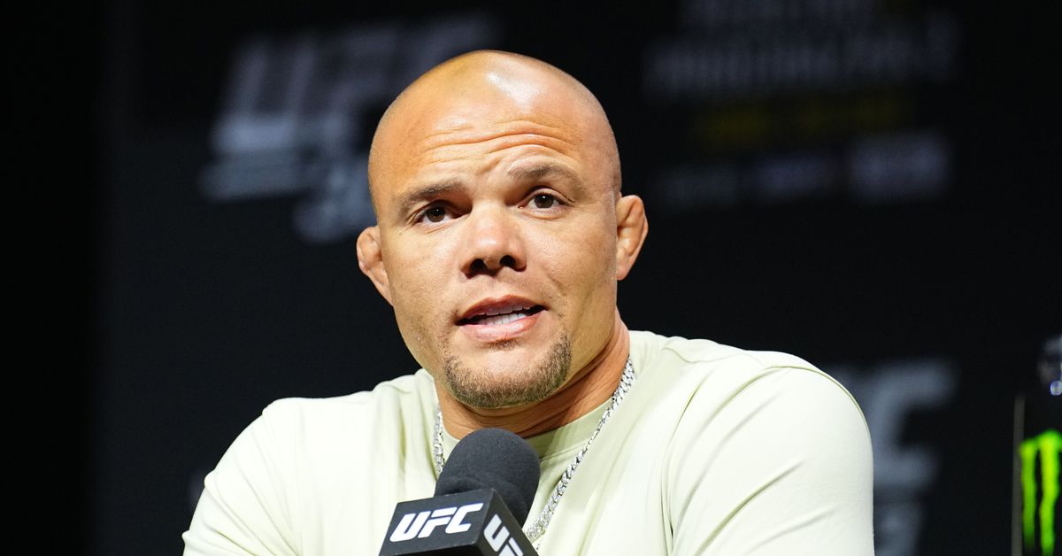 Anthony Smith casts doubt on GFL actually finding success by throwing ‘big money at old, aging fighters’