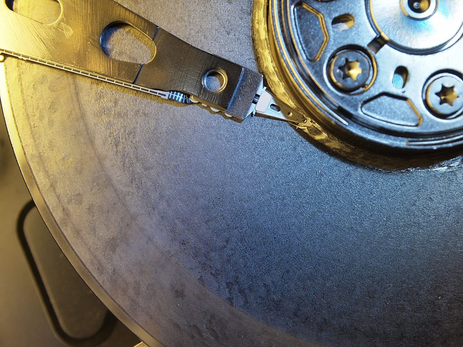 Seagate hard drive scammers figure out how to compromise FARM metrics