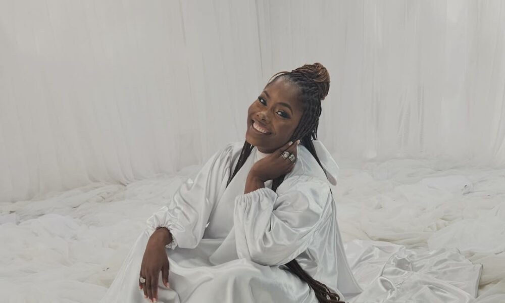 Onos Ariyo’s “Adoration” is a Celebration of God’s Faithfulness | Watch