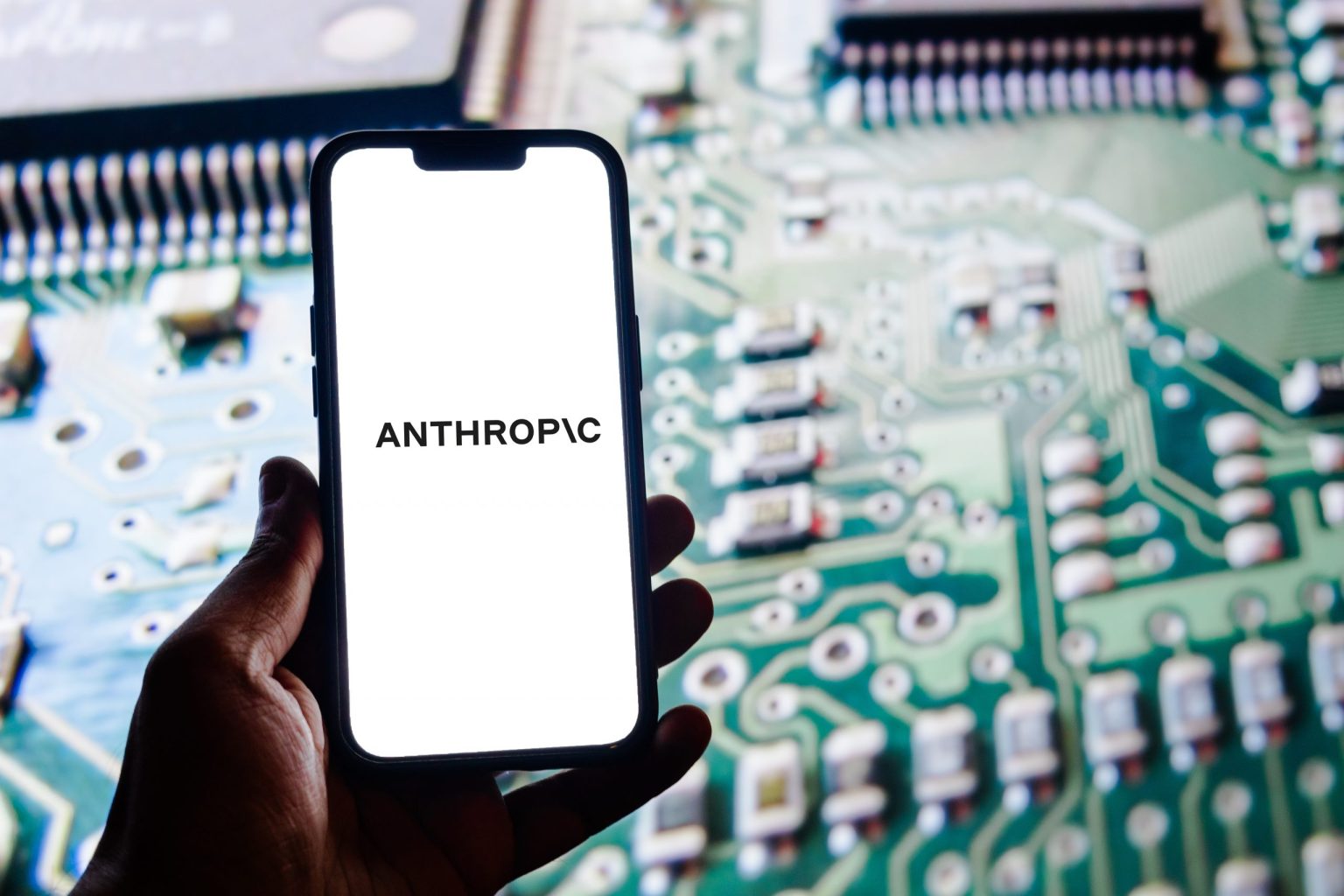 Anthropic CEO warns of Chinese espionage in US AI firms