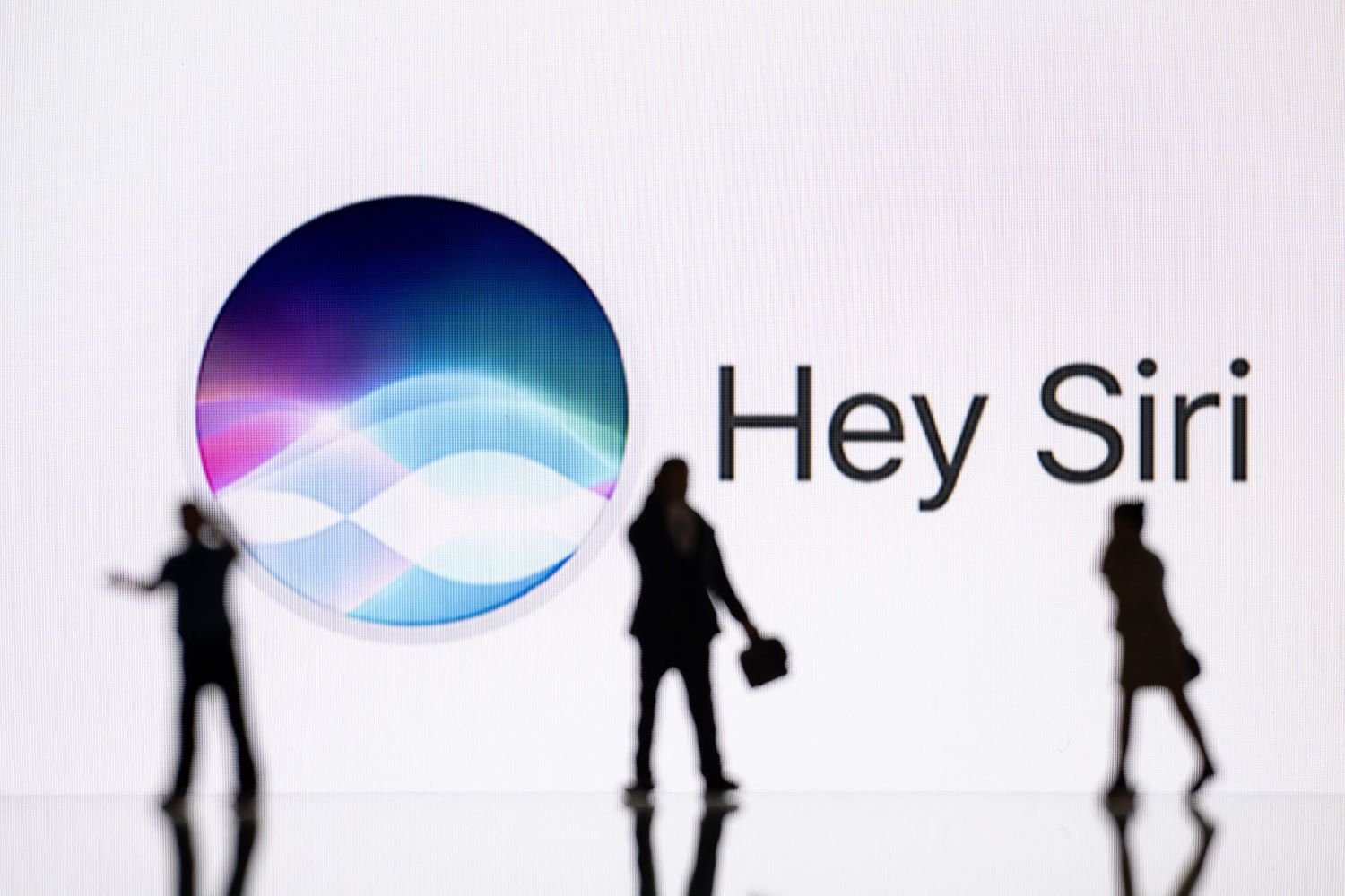 Apple Overpromised on AI Siri and Its Staff Is Not Happy About it