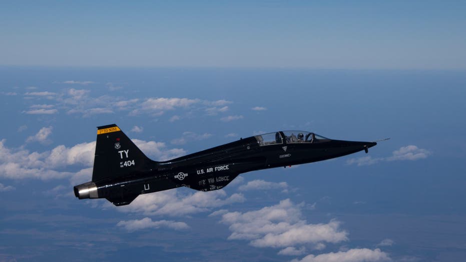 Delta plane, Air Force jet nearly crash in ‘loss of separation’ during Arlington National Cemetery flyover
