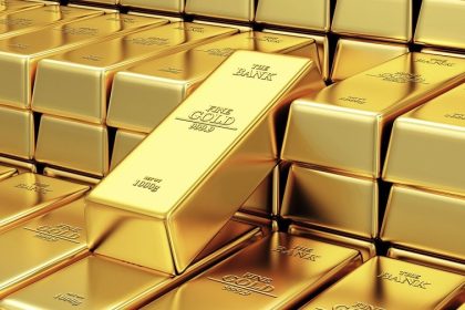 Gold hits record high of $3,200 amid U.S.-China trade war 