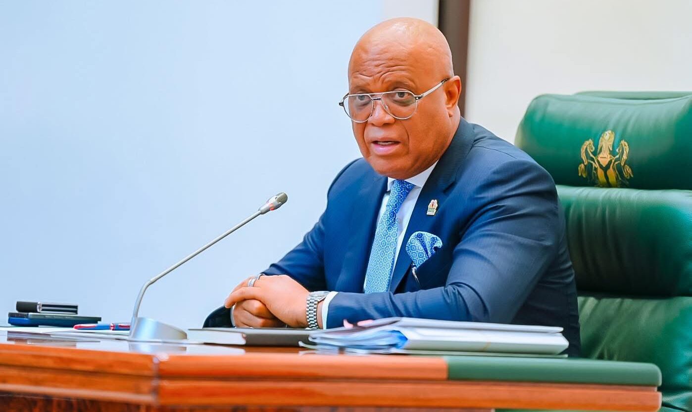 Gov. Eno disburses N50 million grants to 500 petty traders in Akwa Ibom 