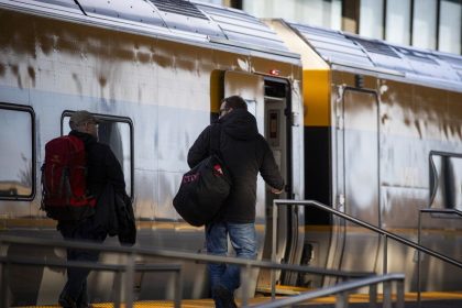 VIA Rail delays enter second day after snowstorm, derailment