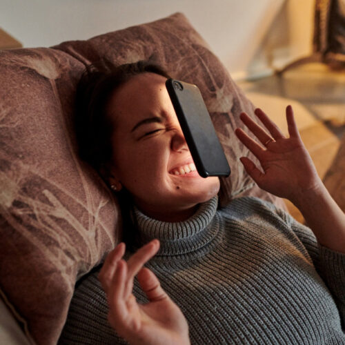 Study finds AI-generated meme captions funnier than human ones on average