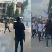 BREAKING: Nigerian Police Attack #RepealTheCyberCrimeAct Protesters, Assault Journalists In Rivers