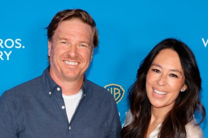Joanna Gaines takes a tumble on reunion getaway with five kids — watch