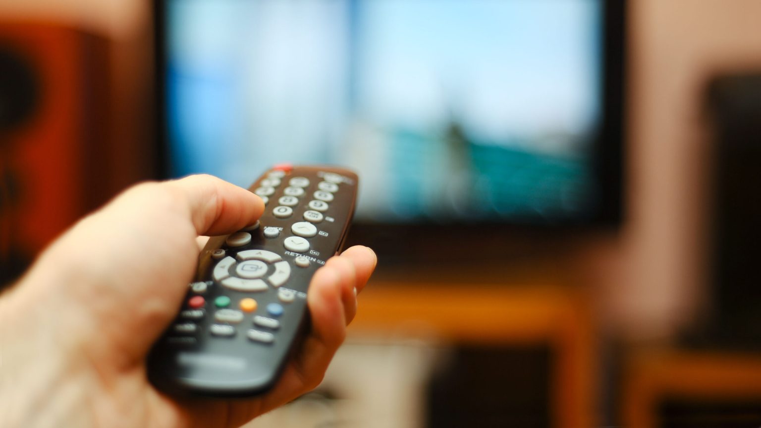 Nearly half of Canadians have cut cable entirely: report