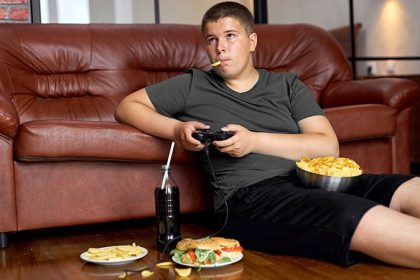 Eating Rhythms Delayed in Teens With Overweight or Obesity