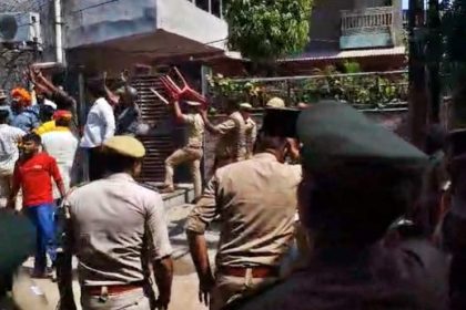 राणा सांगा पर कमेंट करने वाले सपा सांसद रामजीलाल सुमन का घर करणी सेना ने घेरा, की तोड़फोड़, पुलिस क