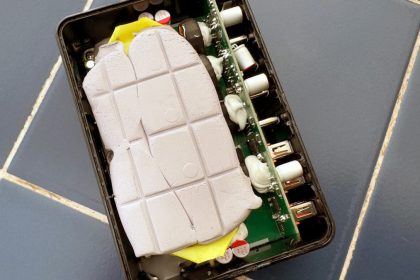 I cracked open a cheap 600W charger to test its build, and the ‘goo’ inside was not right