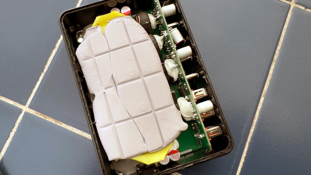 I cracked open a cheap 600W charger to test its build, and the ‘goo’ inside was not right