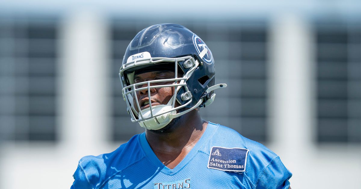 Cowboys free agency: Dallas will sign OL Saahdiq Charles to a 1-year deal