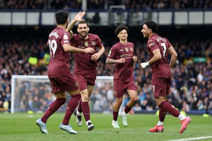 Why are there midweek games in the Premier League on Gameweek 33?