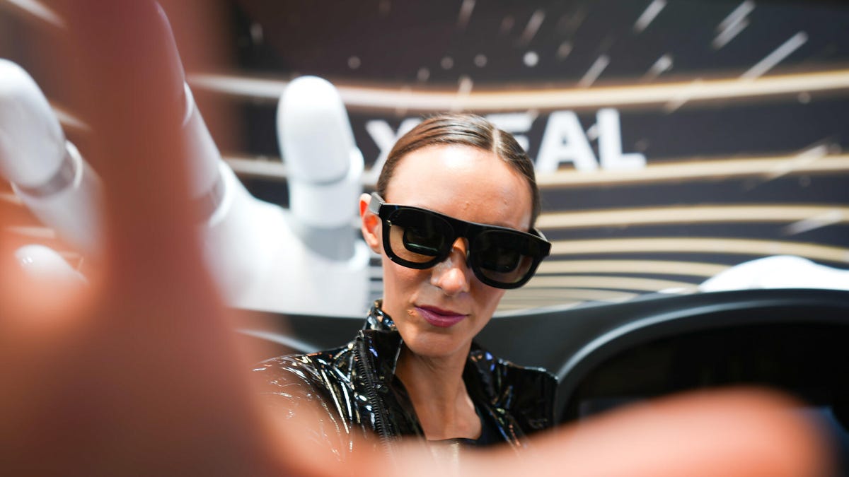 Meta’s upcoming $1,000 smart glasses sound like the Ray-Bans successor I’ve been waiting for