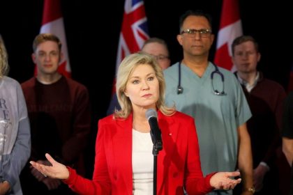 Crombie promises a fix for family doctor shortage during Ottawa visit