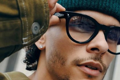 Meta’s $1,000+ Hypernova smart glasses may launch this year with tiny built-in display