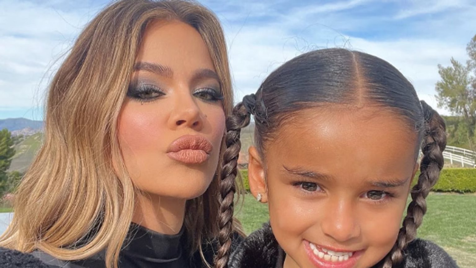 Dream Kardashian twins with cousins in adorable new photo from Khloé Kardashian