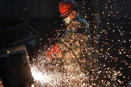 China’s manufacturing shrinks in April as trade war bites