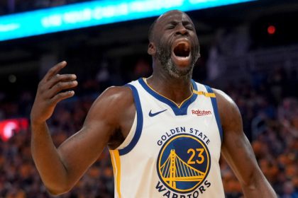Warriors hold off Grizzlies, nab West’s No. 7 seed