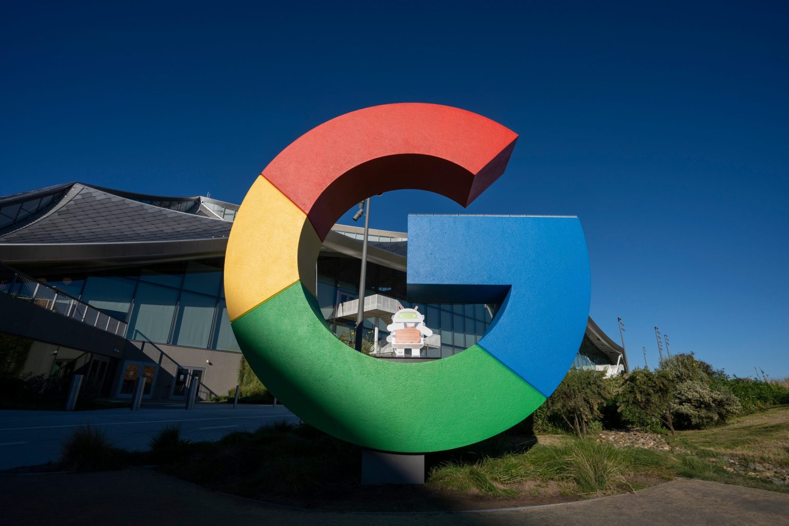 Google’s AI answers hurt traffic for small publishers