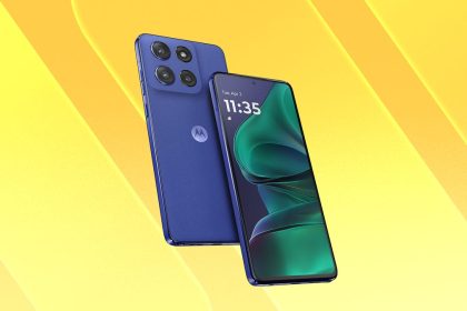 This $400 Motorola phone comes with built-in stylus and a fantastic OLED display