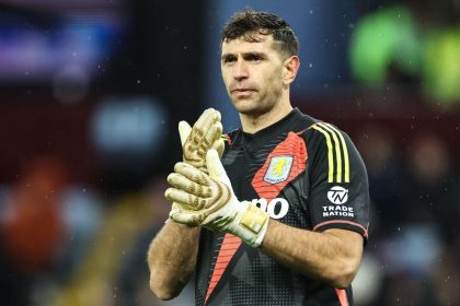 Aston Villa in shock move to REPLACE Emi Martinez: report