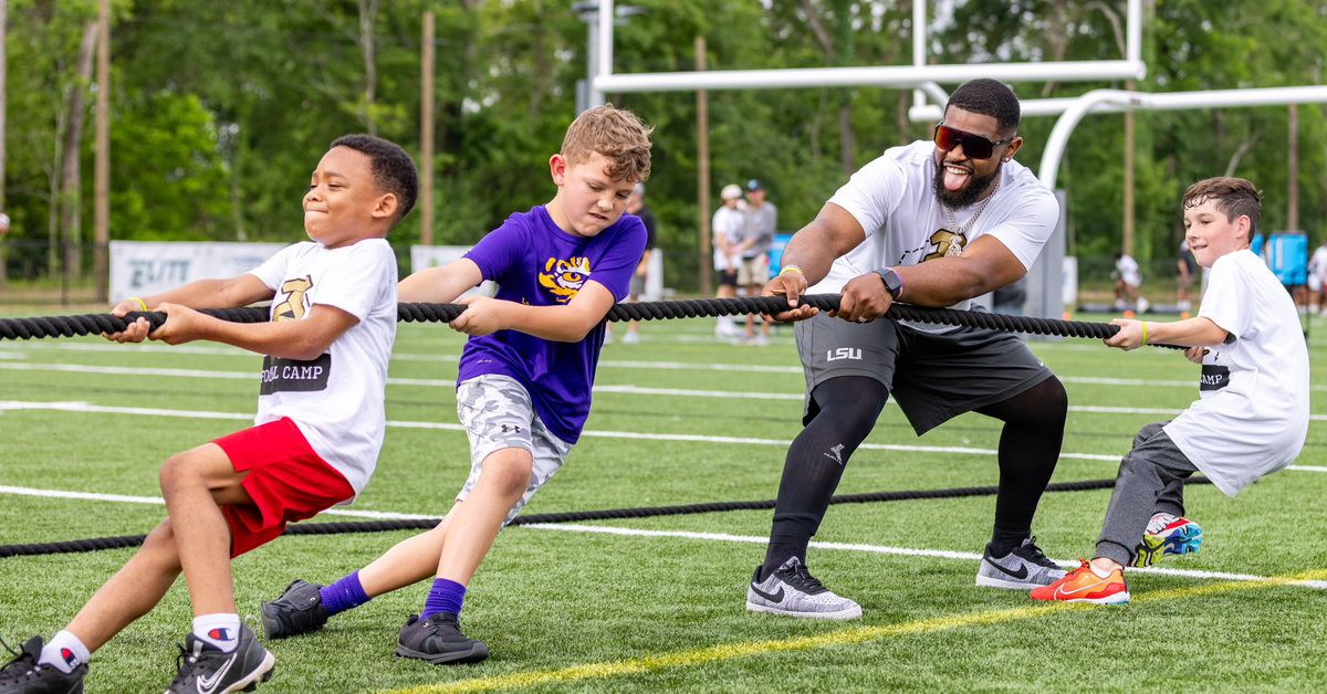 Saints RB Clyde Edwards-Helaire hosts Glyde Youth Football Camp in Baton Rouge