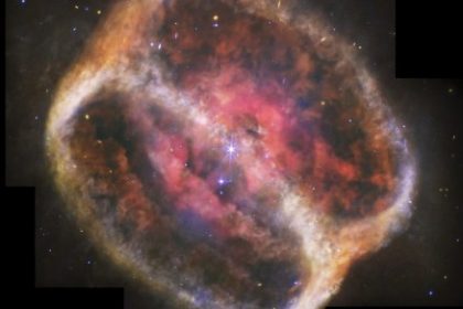 James Webb observes a dying star creating a cosmic hourglass