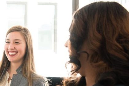 7 Must-Have Things To Always Keep In Your Office Bag