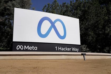 Apple Intelligence is busted on Meta’s iOS apps