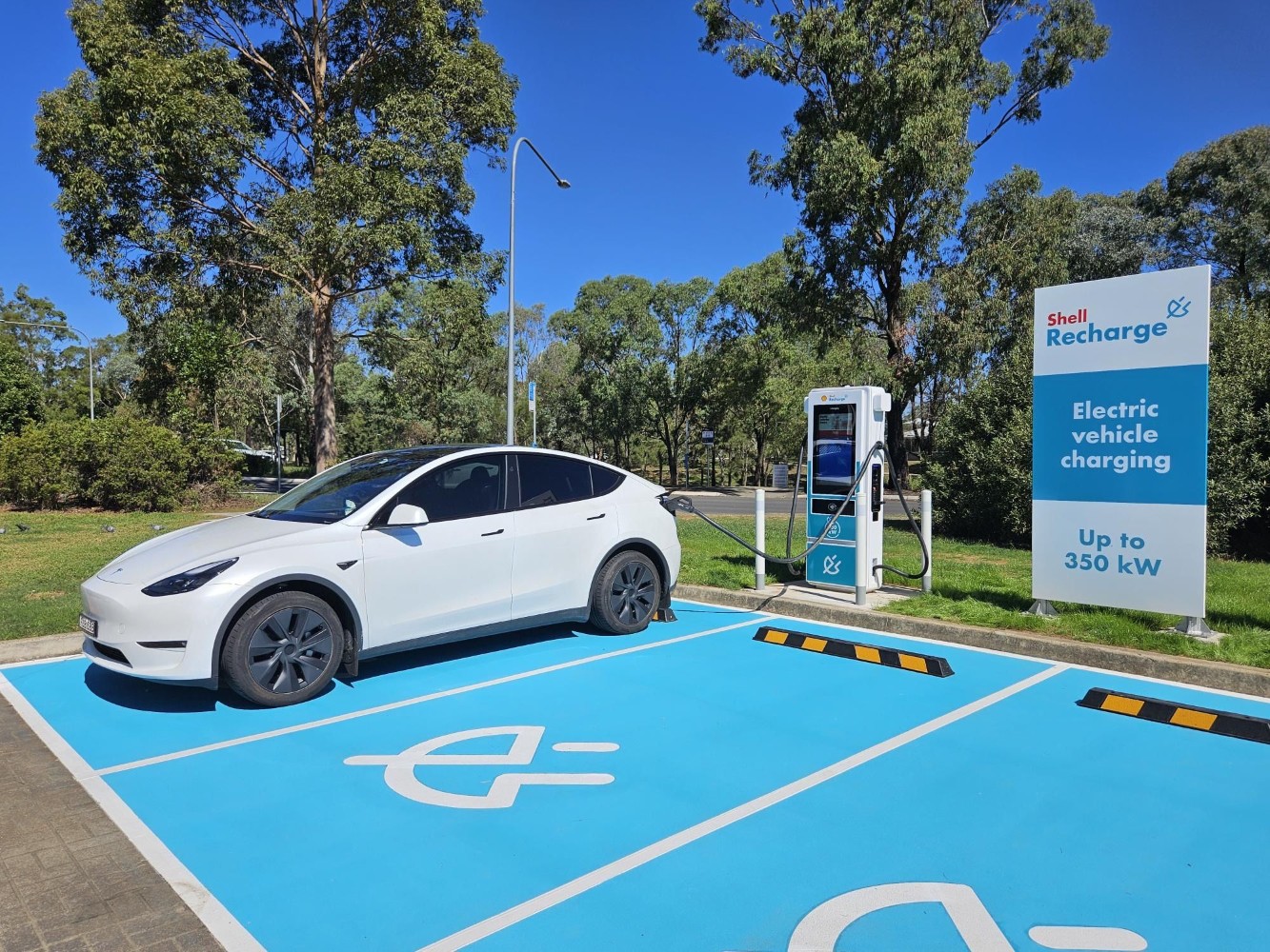 Less waiting, more driving: Viva Energy’s 350kW chargers arrive in Mt Annan
