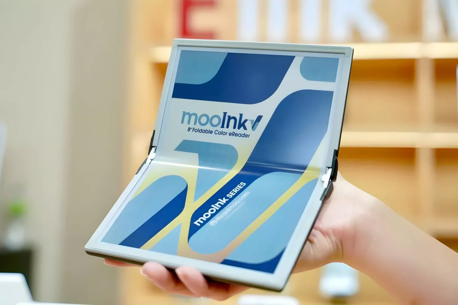 The world’s first foldable e-reader is here: Readmoo’s mooInk V