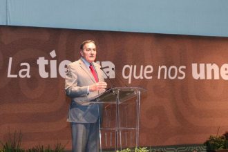 Director de la OPS subraya la necesidad de abordar los desafíos en salud pública en América Latina y el Caribe y propone soluciones innovadoras