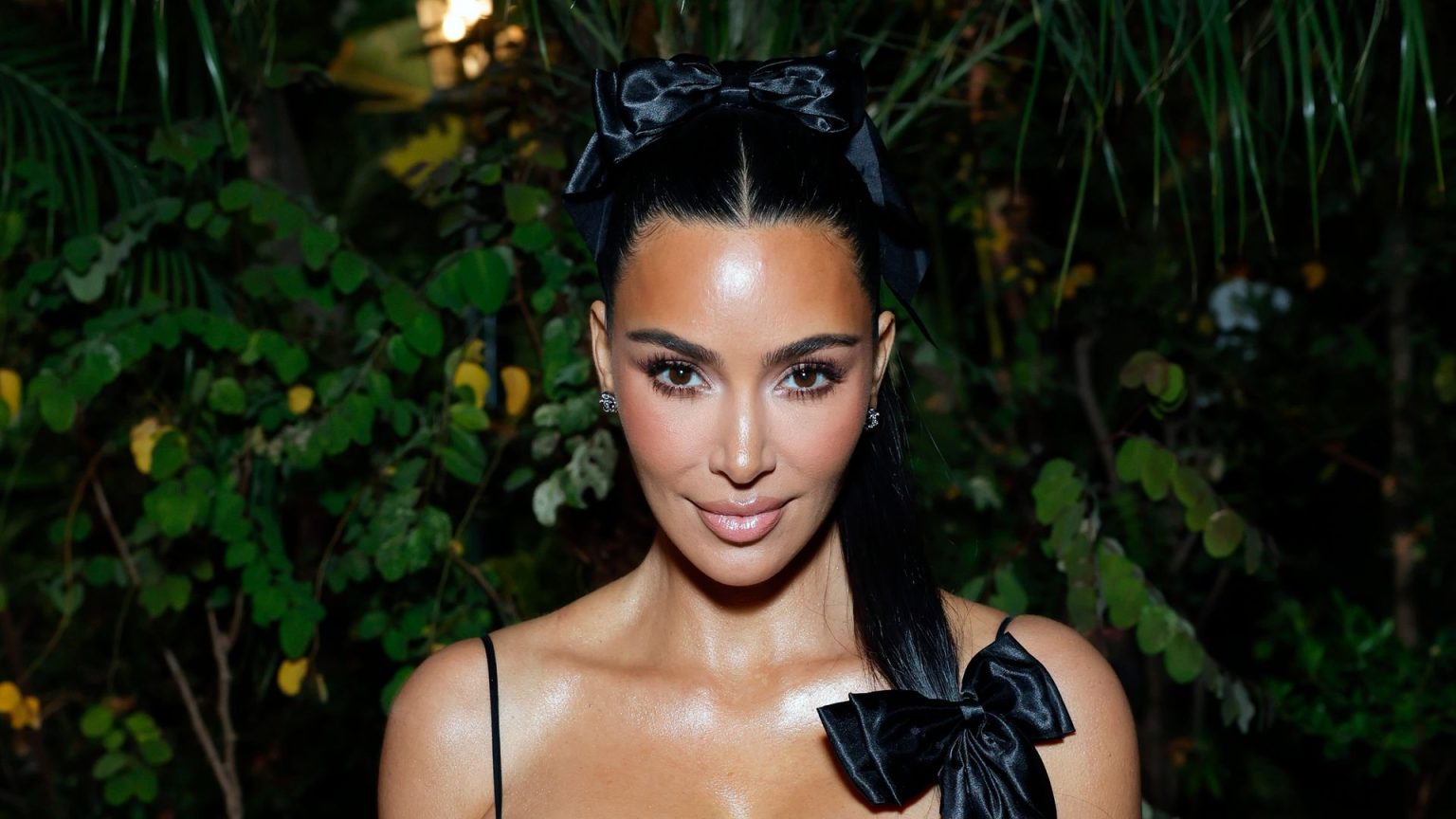 Kim Kardashian’s blowup doll in New York divides fans